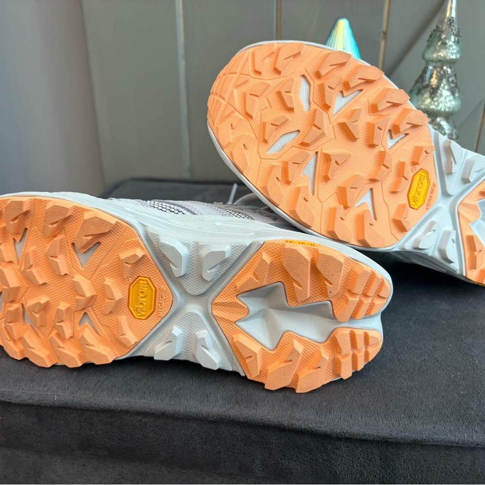 Woman’s HOKA’S Anacapa 2 Freedom size 7.5  Gray and Peach Walking Sneakers - Picture 6 of 10